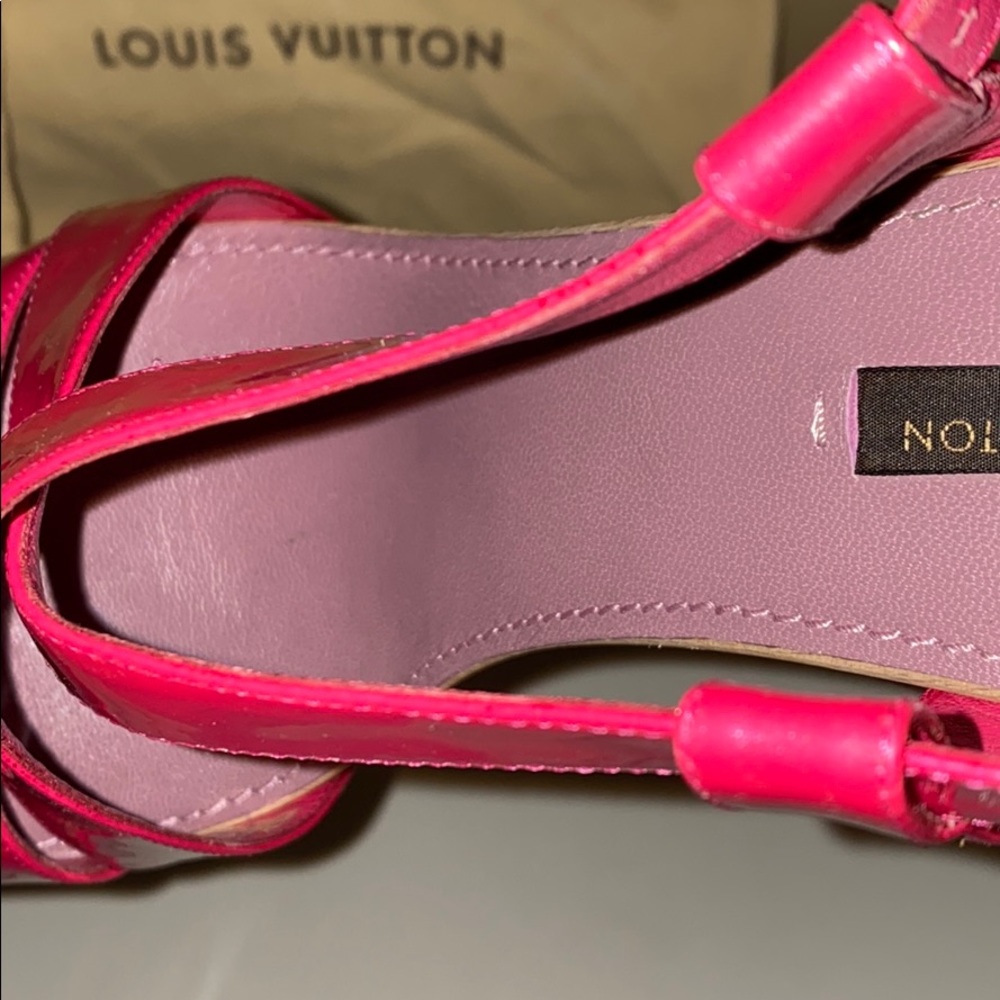 High heeled shoes - Picture 13 of 14